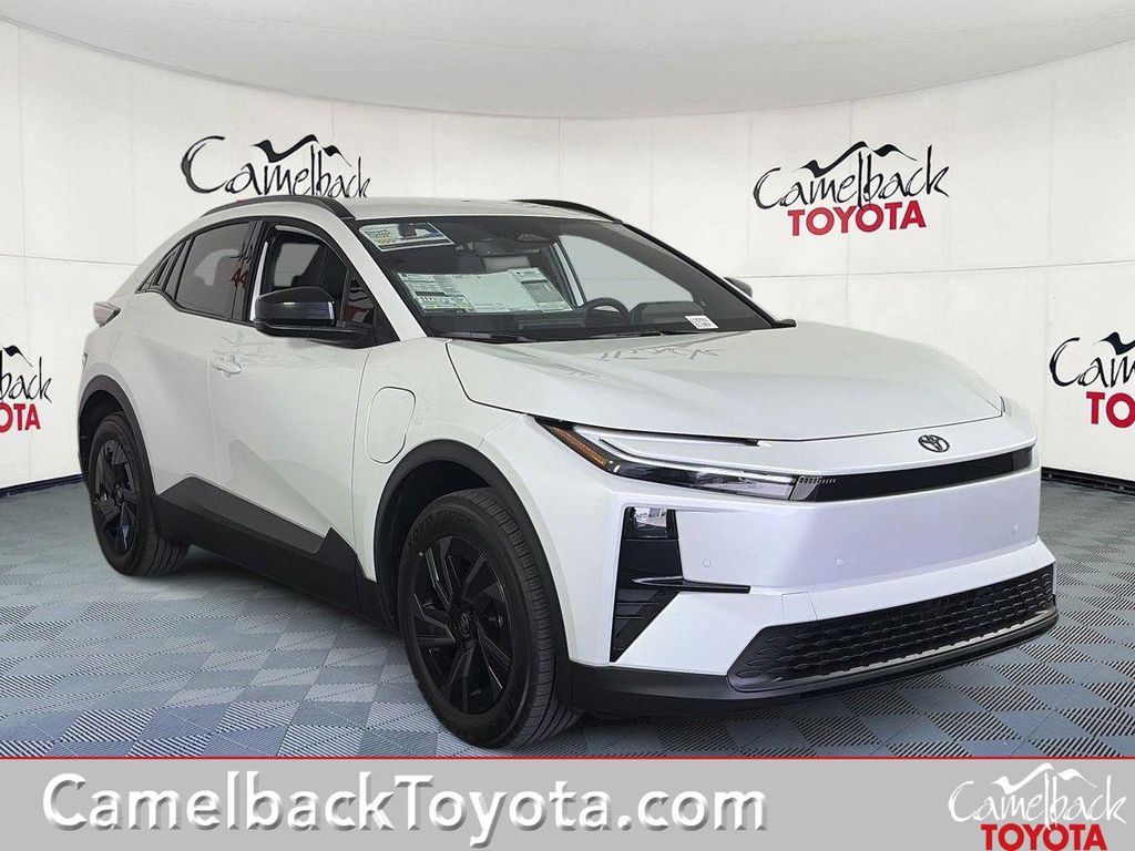 New 2026 Toyota C-HR SE