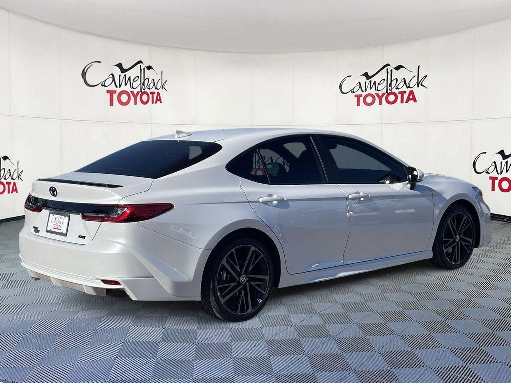 TOYOTA CAMRY - 8