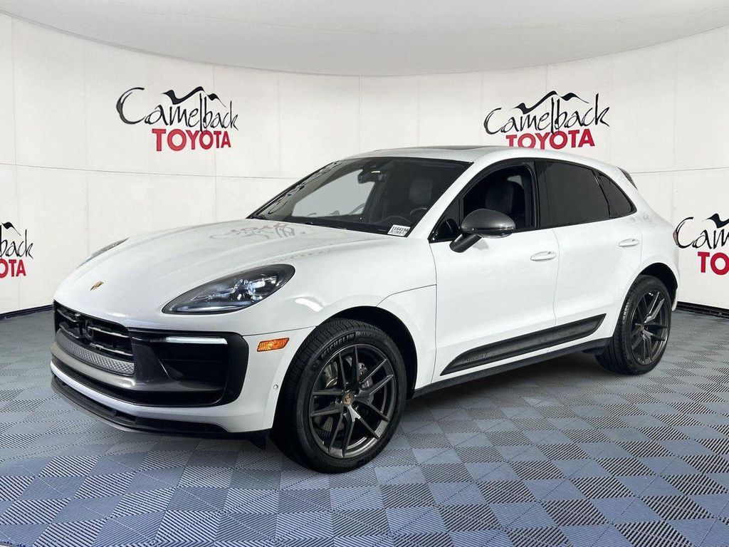 2023 Porsche MACAN T — фото 4