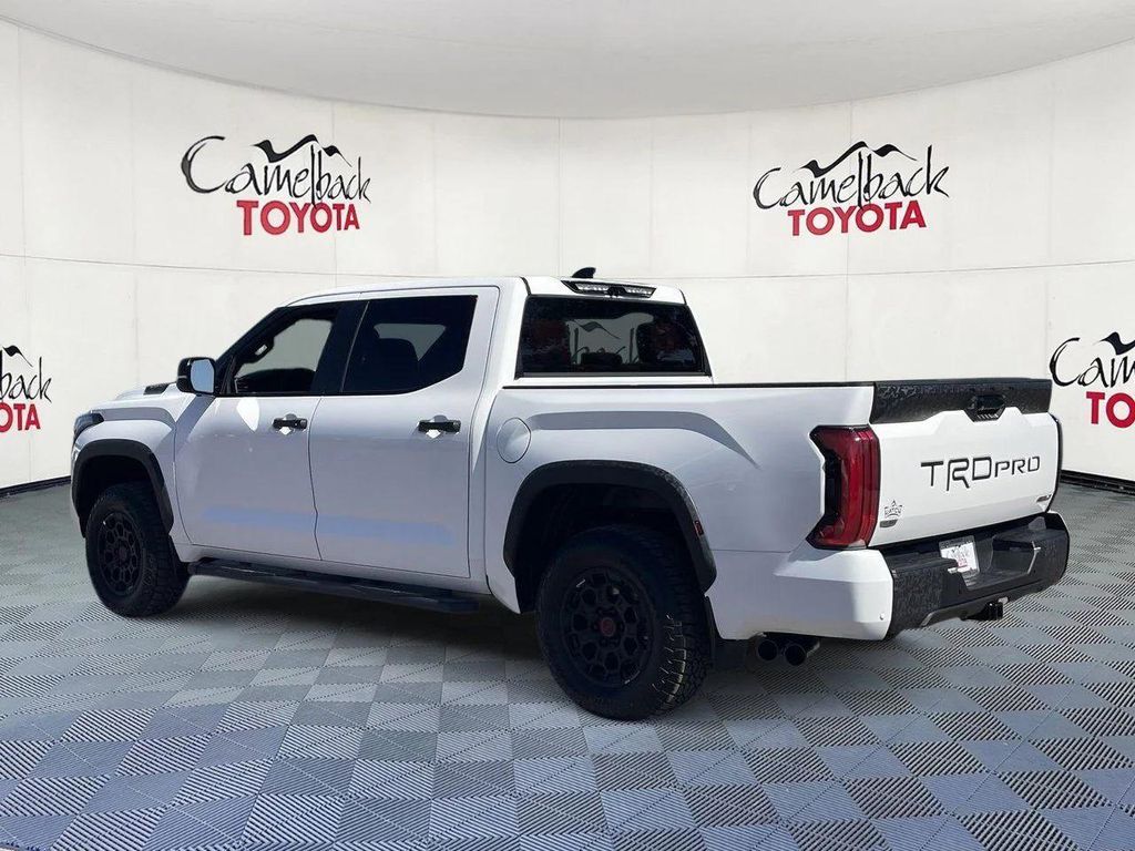 TOYOTA TUNDRA - 5