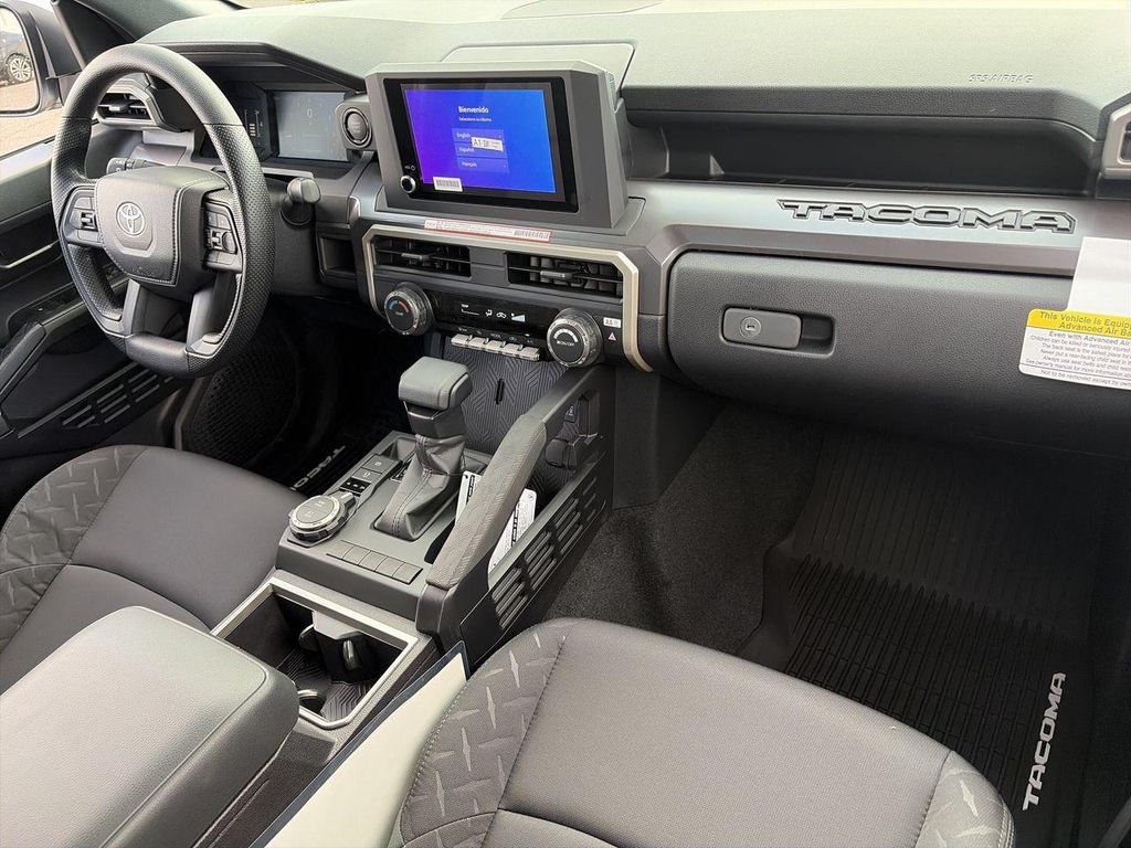 صورة مصغرة 24 لـ 2026 Toyota TACOMA SR5