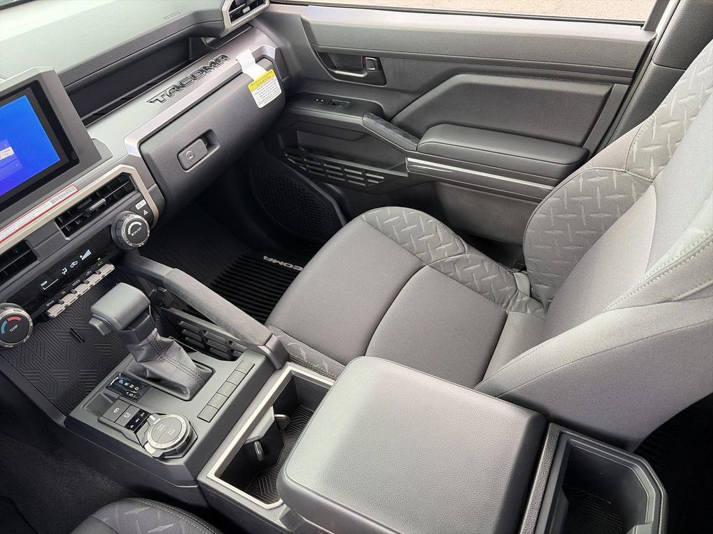 صورة مصغرة 20 لـ 2026 Toyota TACOMA SR5