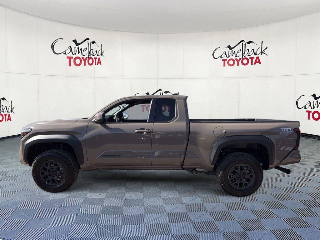 2026 TOYOTA TACOMA SR5 — фото 5