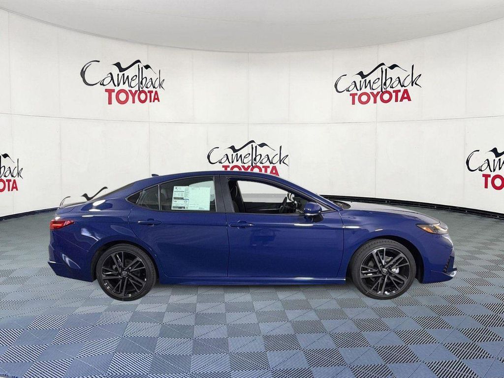 2026 Toyota CAMRY XSE 照片 8