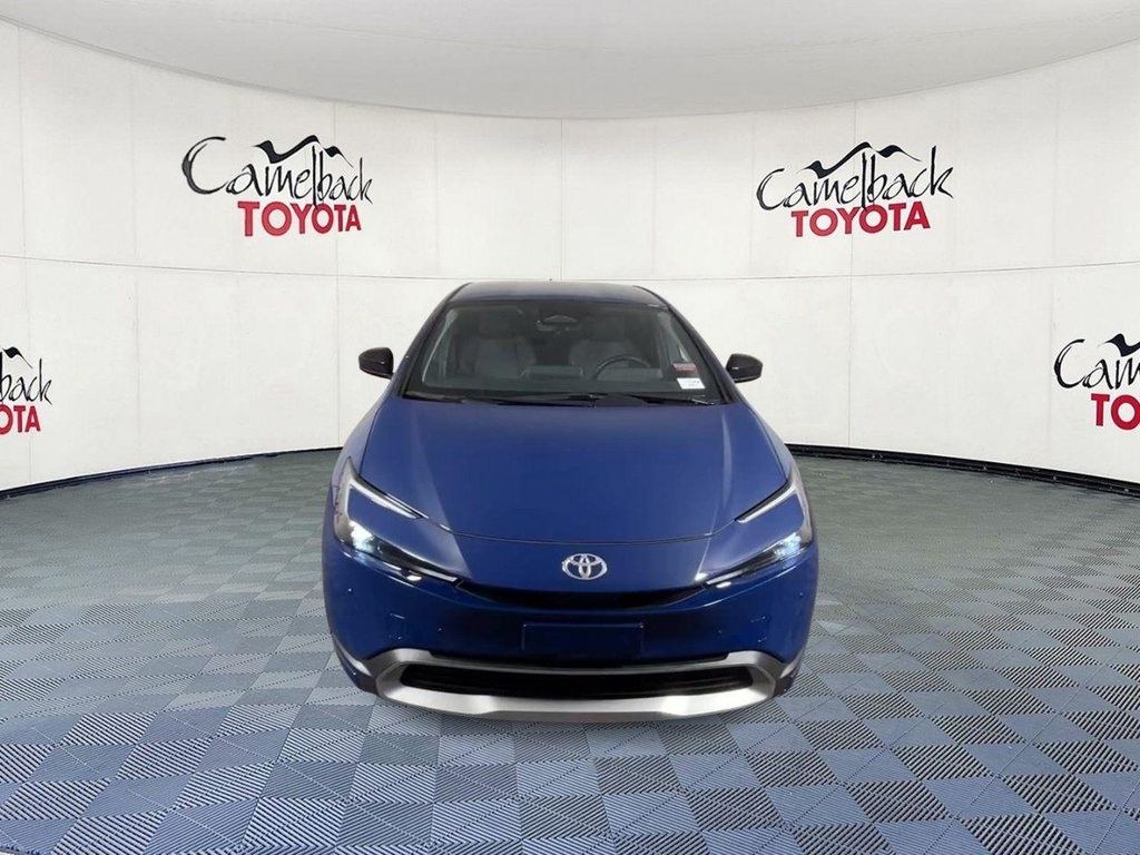 صورة 5 لـ 2025 Toyota PRIUS PLUG-IN HYBRID SE