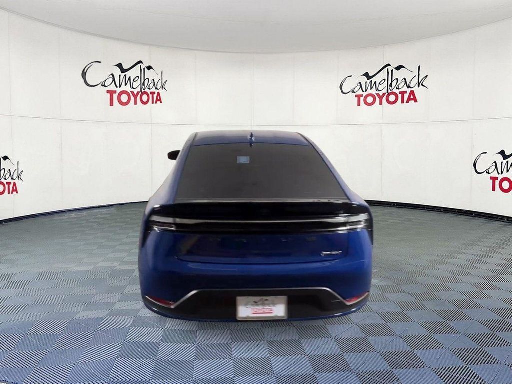 صورة 9 لـ 2025 Toyota PRIUS PLUG-IN HYBRID SE