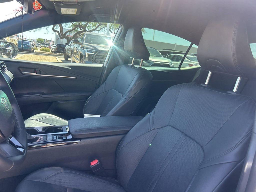 TOYOTA CAMRY - 6