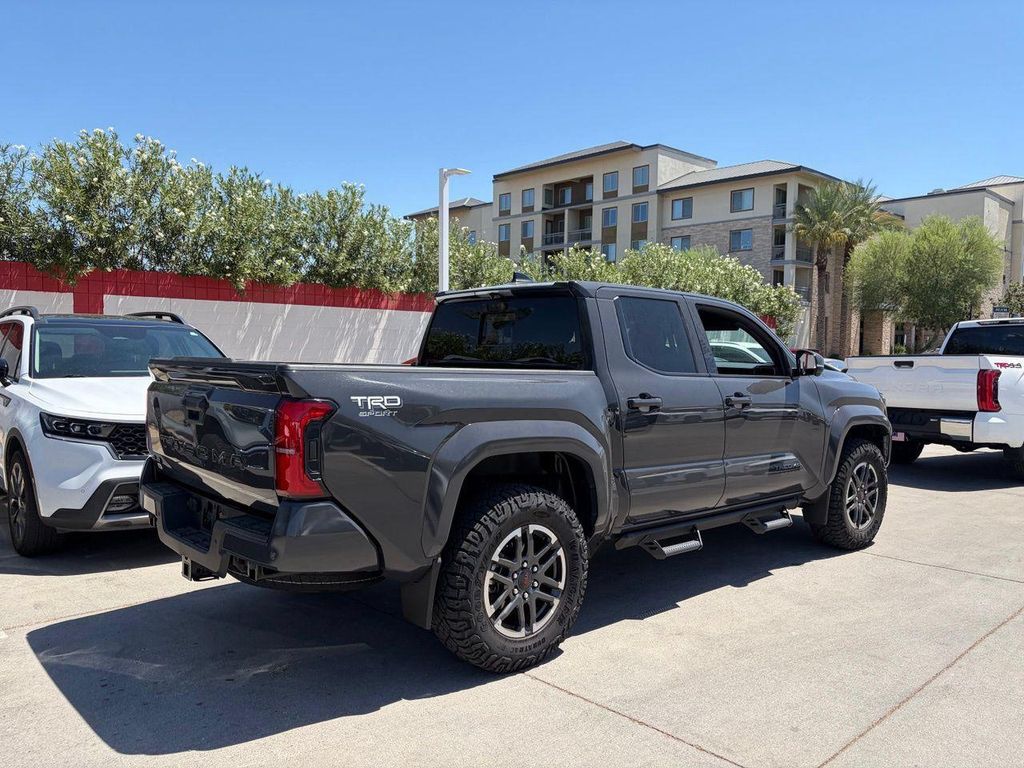 2024 Toyota TACOMA TRD SPORT — фото 2