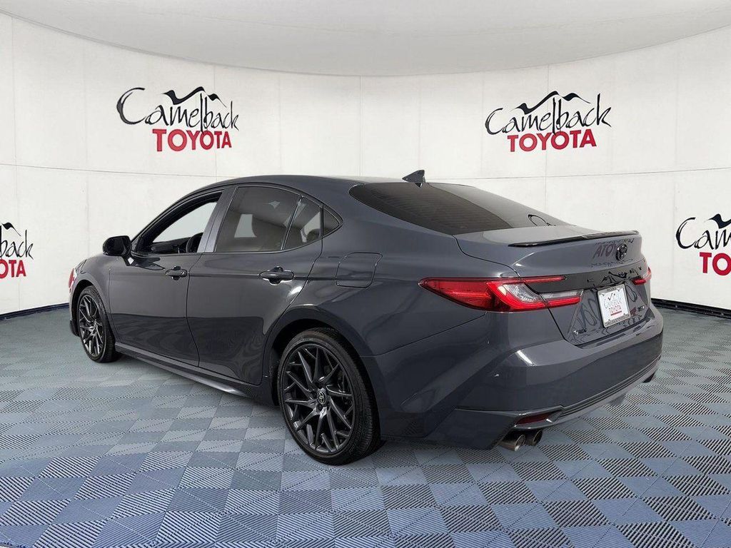صورة 5 لـ 2025 Toyota CAMRY XSE