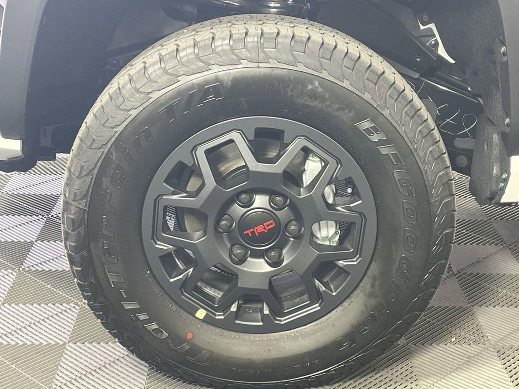 2026 Toyota TACOMA SR5 — миниатюра 9