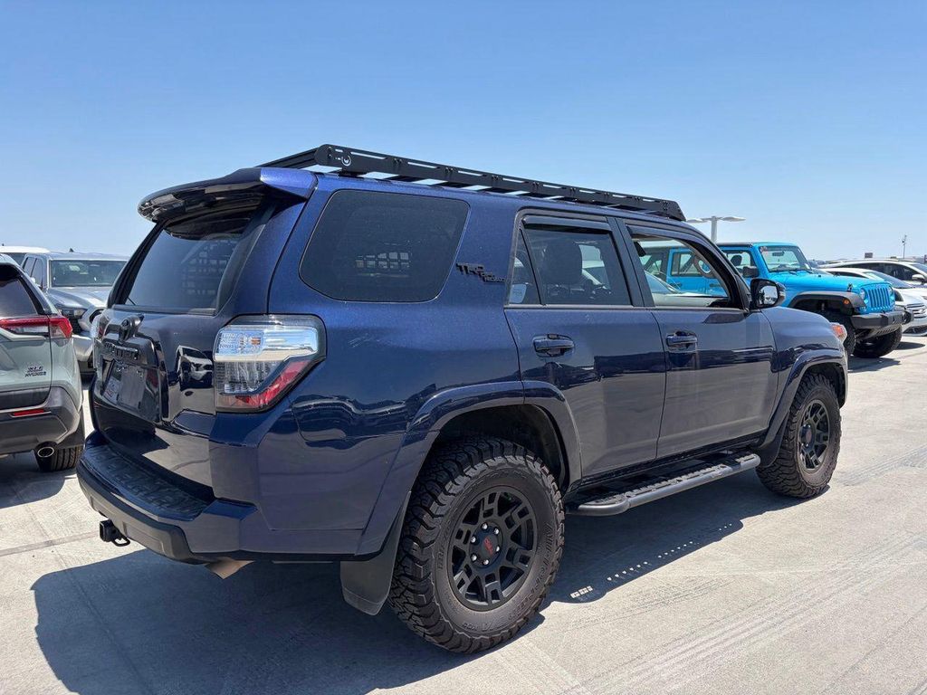 صورة 2 لـ 2024 Toyota 4RUNNER TRD OFF ROAD PREMIUM