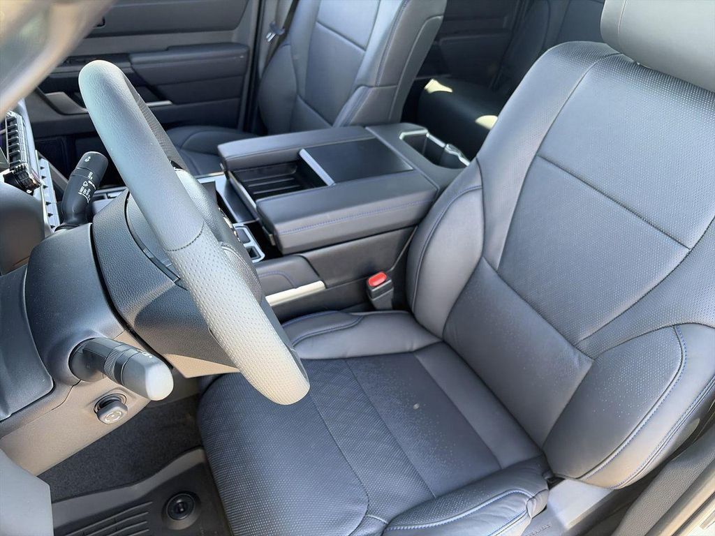 2026 TOYOTA TUNDRA PLATINUM thumbnail 18