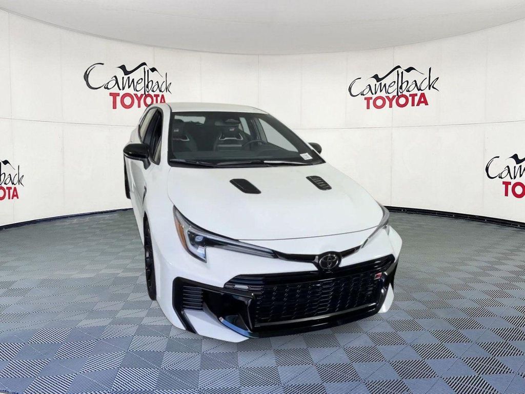 صورة 6 لـ 2026 Toyota GR COROLLA BASE