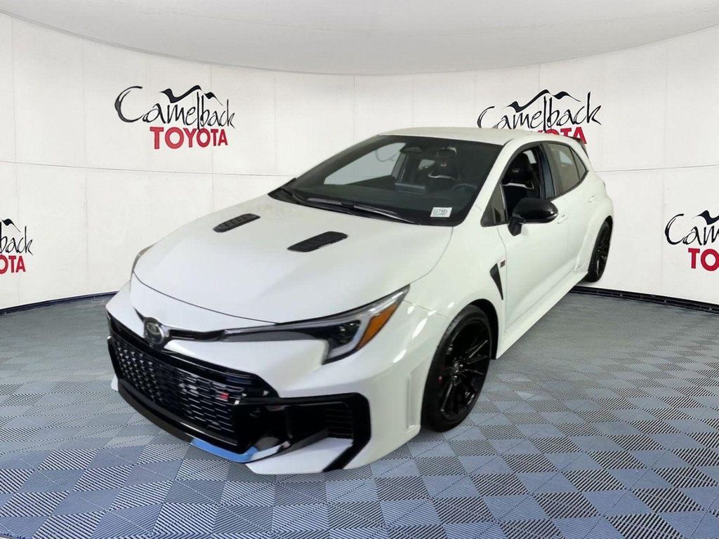 صورة 7 لـ 2026 Toyota GR COROLLA BASE