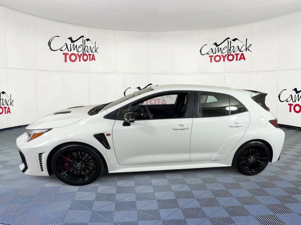صورة 8 لـ 2026 Toyota GR COROLLA BASE