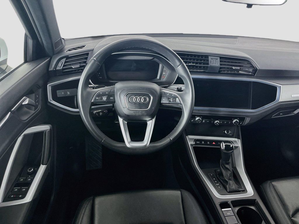 صورة 15 لـ 2025 AUDI Q3 PREMIUM 45 TFSI S LINE QUATTRO TIPTRONIC