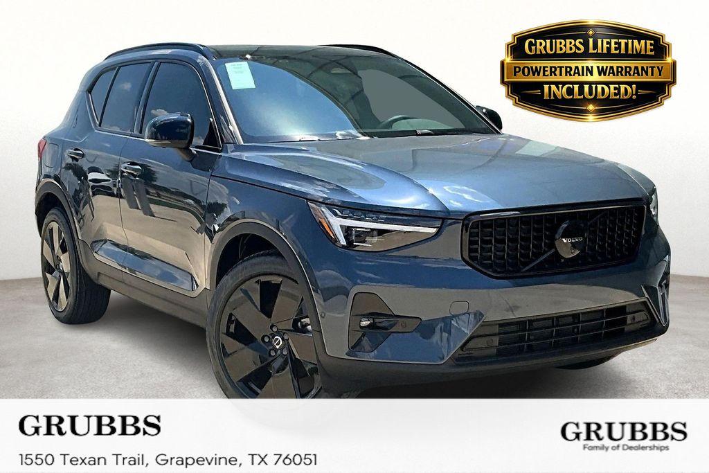 New 2026 Volvo XC40 B5 Ultra Black Edition