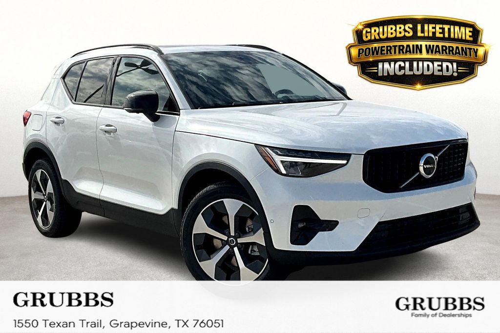 New 2026 Volvo XC40 B4 Plus