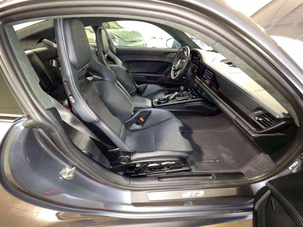 صورة مصغرة 26 لـ 2026 Porsche 911 GT3 W/TOURING PACKAGE