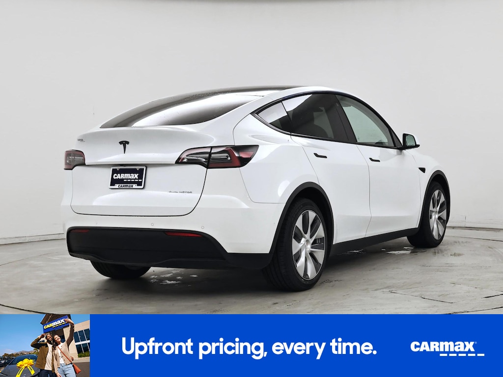 TESLA MODEL Y LONG RANGE - 10