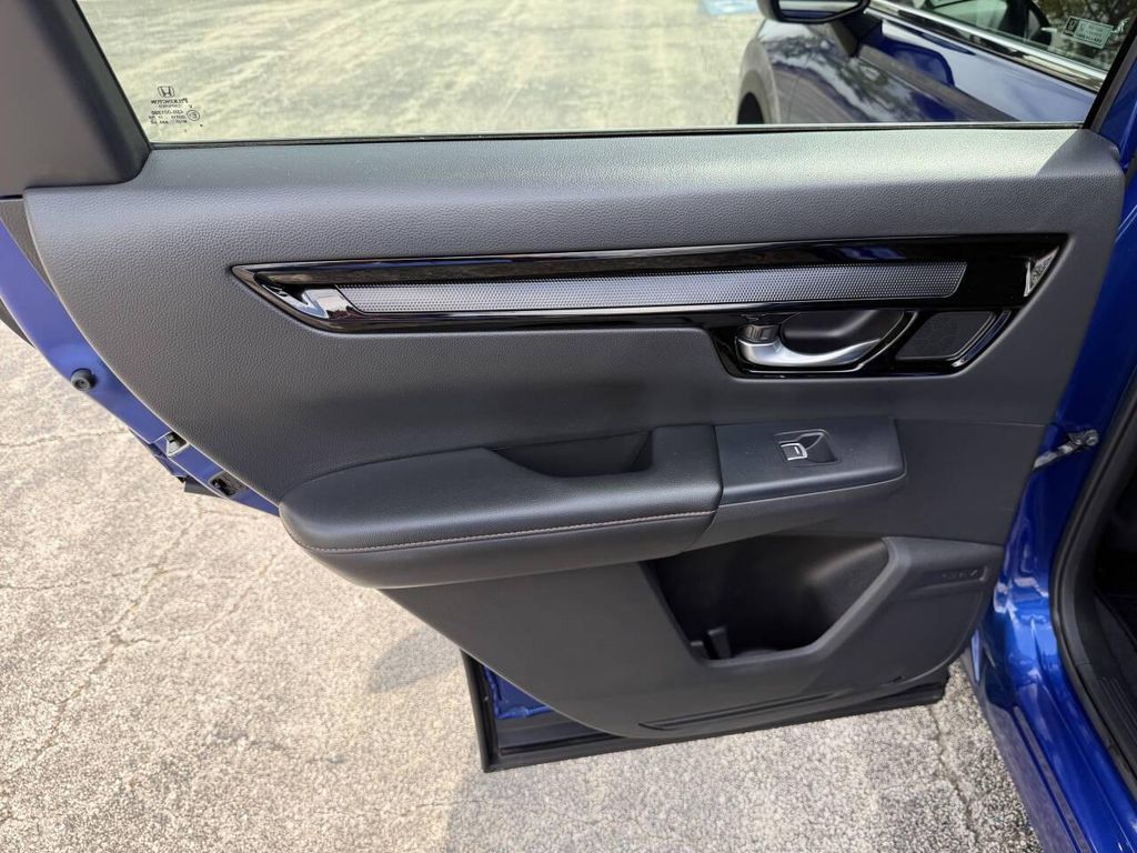 2023 Honda CR-V HYBRID SPORT TOURING AWD — миниатюра 28