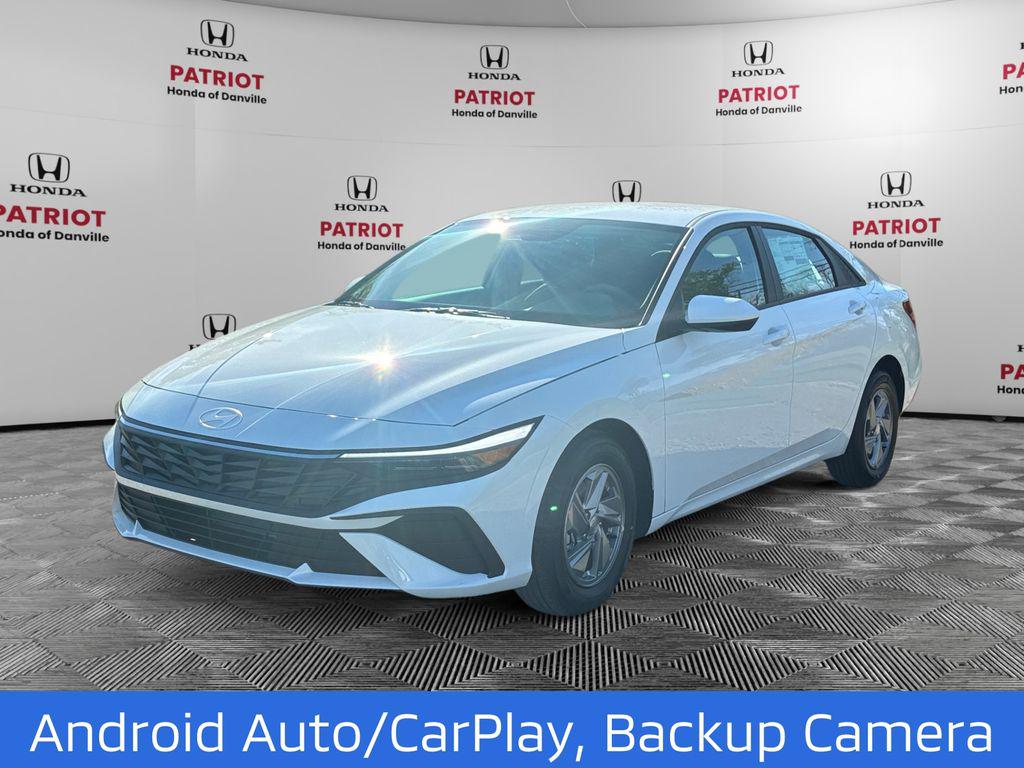 New 2026 Hyundai ELANTRA SE