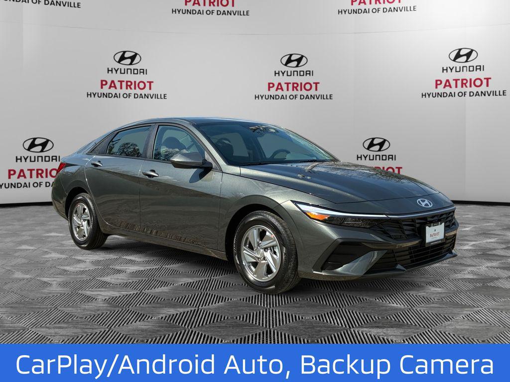 New 2026 Hyundai ELANTRA SE