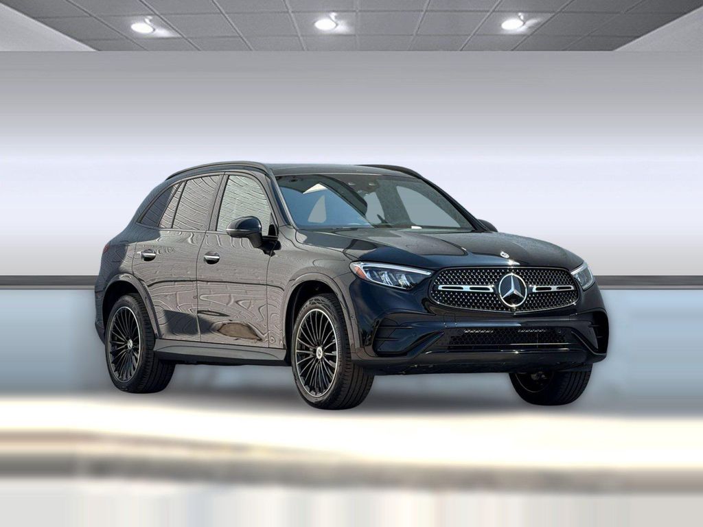 2026 Mercedes-BENZ GLC — фото 7