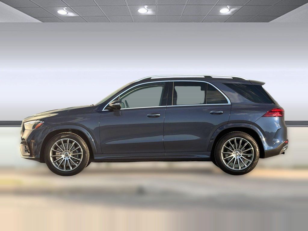 2026 Mercedes-BENZ GLE — фото 2