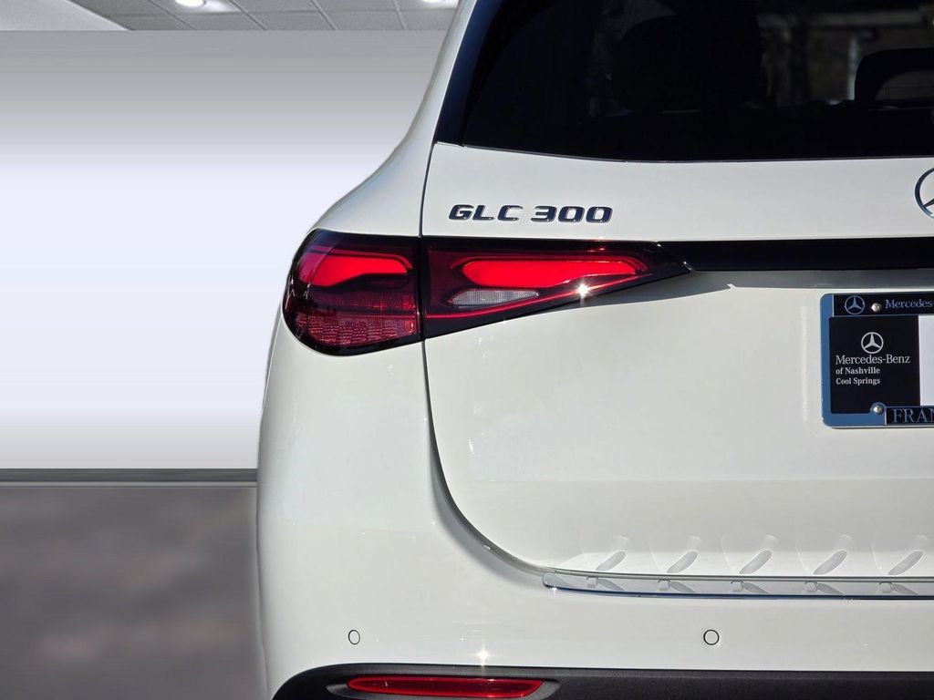 2026 Mercedes-BENZ GLC — миниатюра 21