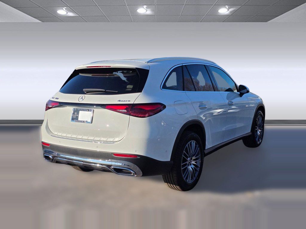 صورة 9 لـ 2026 Mercedes-BENZ GLC