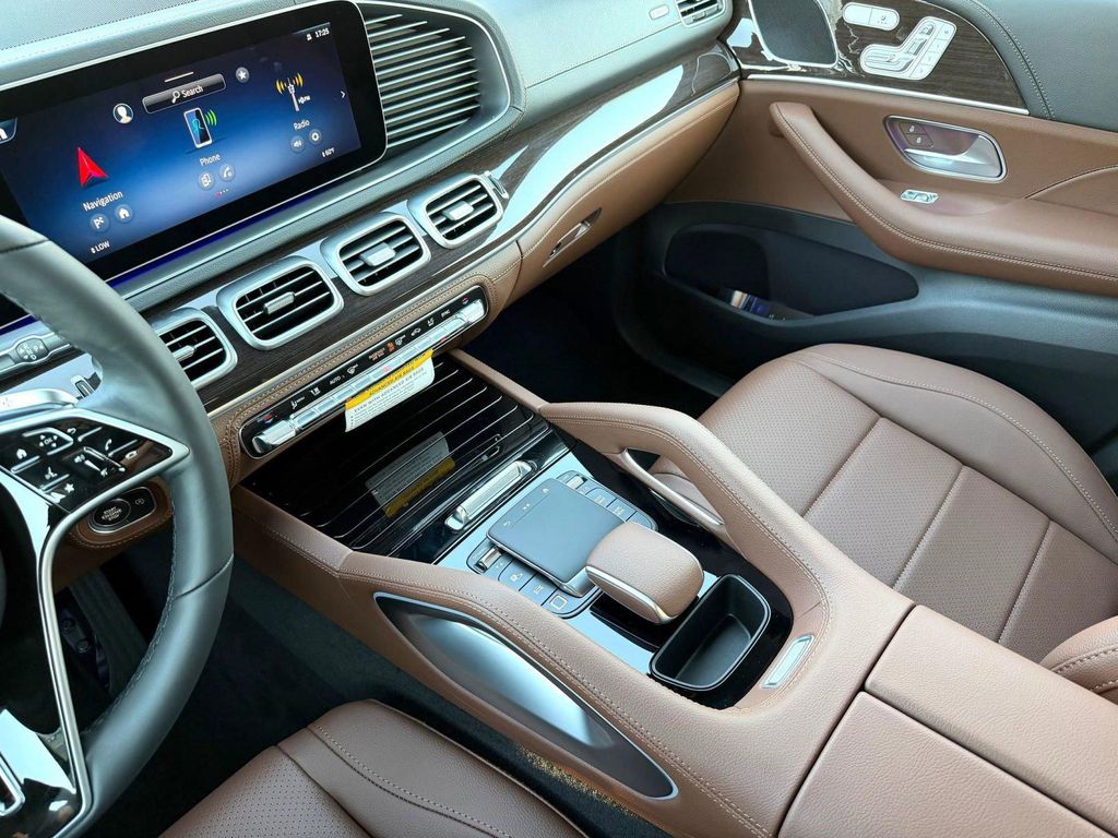 2026 Mercedes-BENZ GLE — миниатюра 26