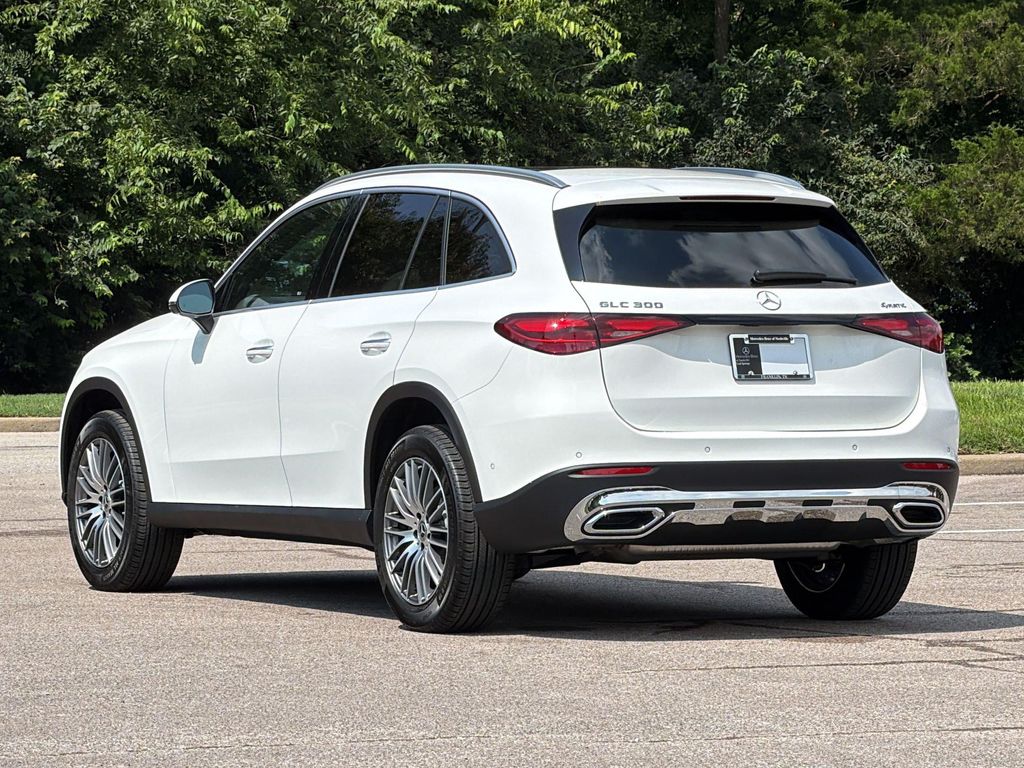 2026 Mercedes-BENZ GLC — фото 3