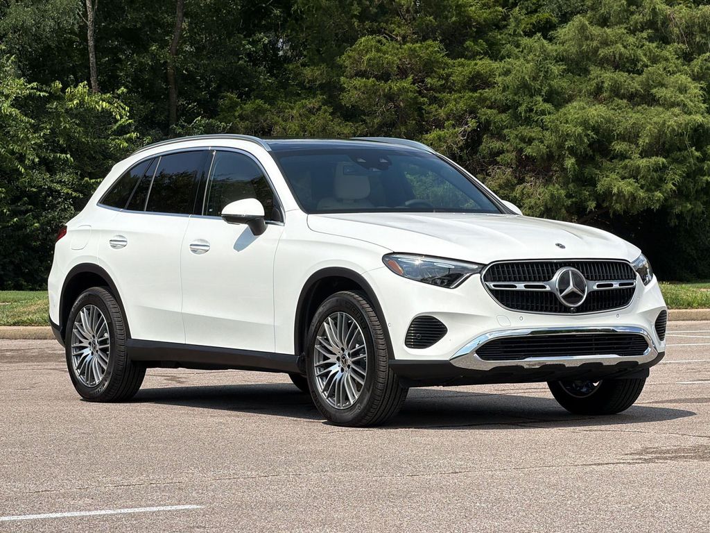 2026 Mercedes-BENZ GLC — фото 7