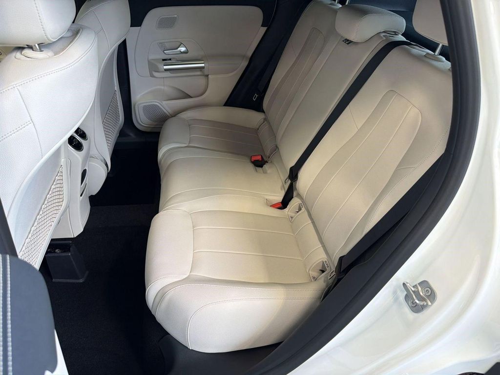 2026 Mercedes-BENZ GLA 缩略图 15