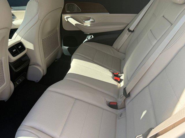 2026 Mercedes-BENZ GLE — миниатюра 22
