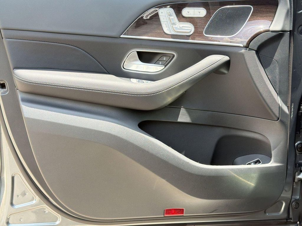2026 Mercedes-BENZ GLE 缩略图 13