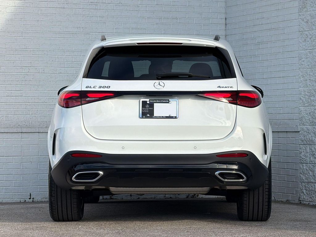 صورة 10 لـ 2026 Mercedes-BENZ GLC