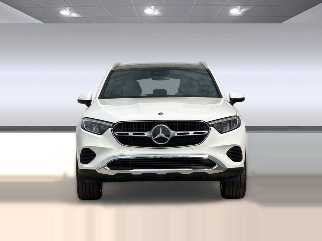 2026 Mercedes-BENZ GLC — фото 6