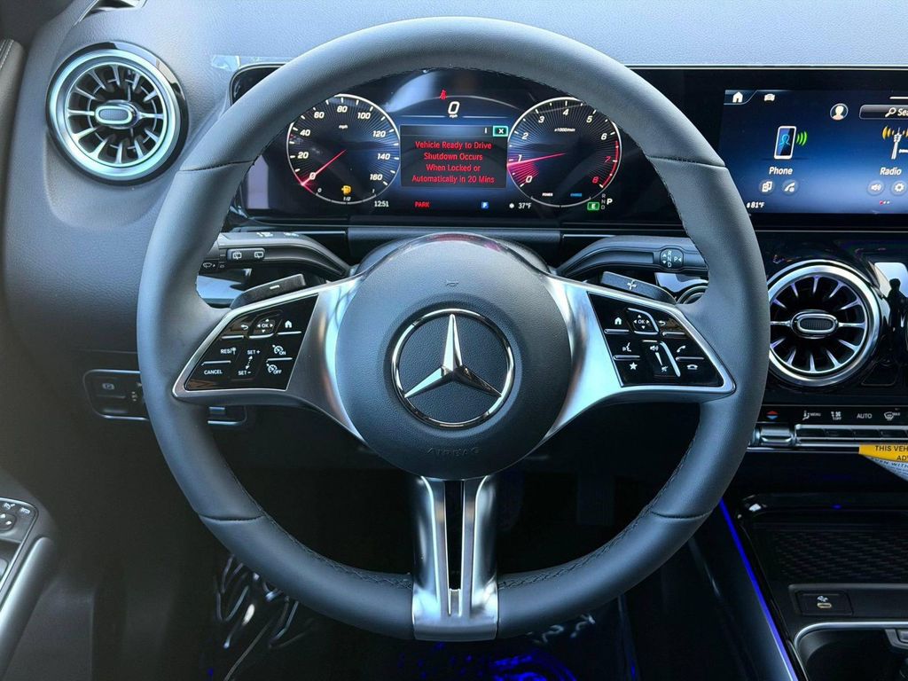 2026 Mercedes-BENZ GLA — миниатюра 16