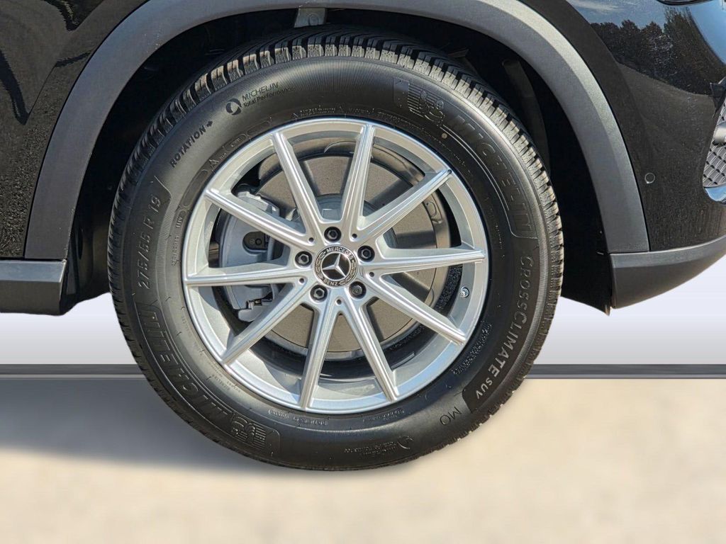2026 Mercedes-BENZ GLE — миниатюра 12