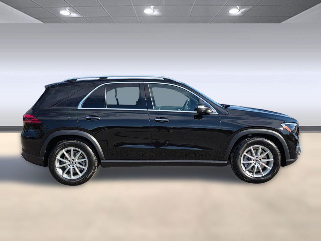 2026 Mercedes-BENZ GLE — миниатюра 8