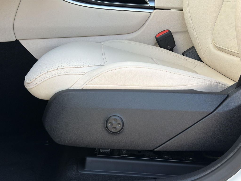 صورة مصغرة 15 لـ 2026 Mercedes-BENZ GLC