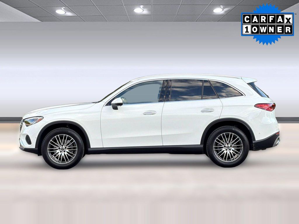 2025 Mercedes-BENZ GLC 照片 2