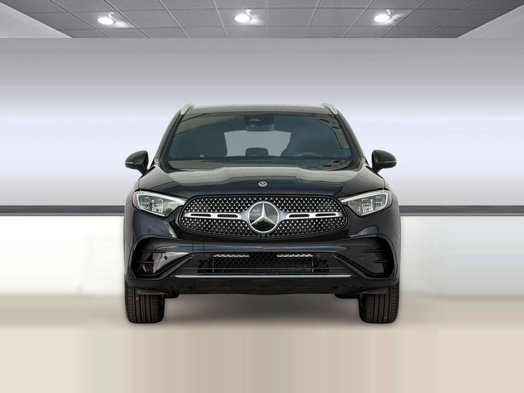 2026 Mercedes-BENZ GLC — фото 6