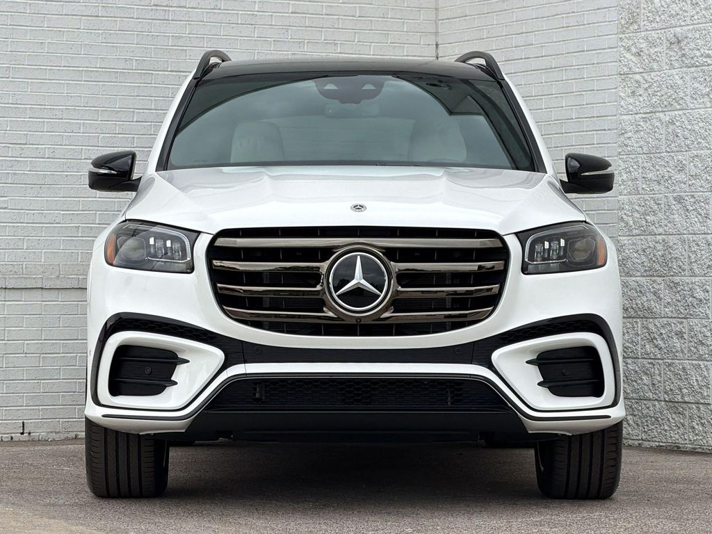 2026 Mercedes-BENZ GLS — фото 5