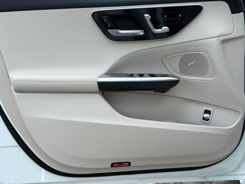 2026 Mercedes-BENZ C-CLASS — миниатюра 14