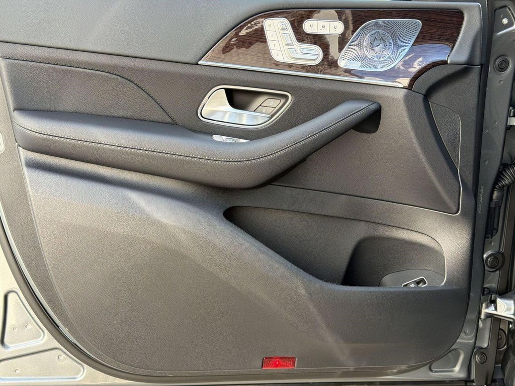 صورة مصغرة 21 لـ 2026 Mercedes-BENZ GLE