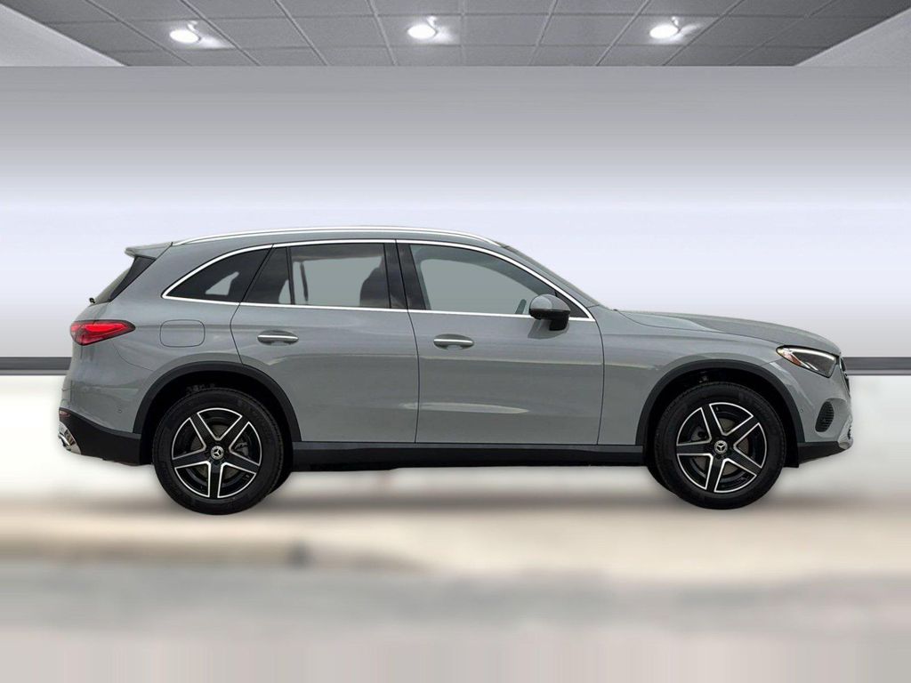 صورة 8 لـ 2026 Mercedes-BENZ GLC