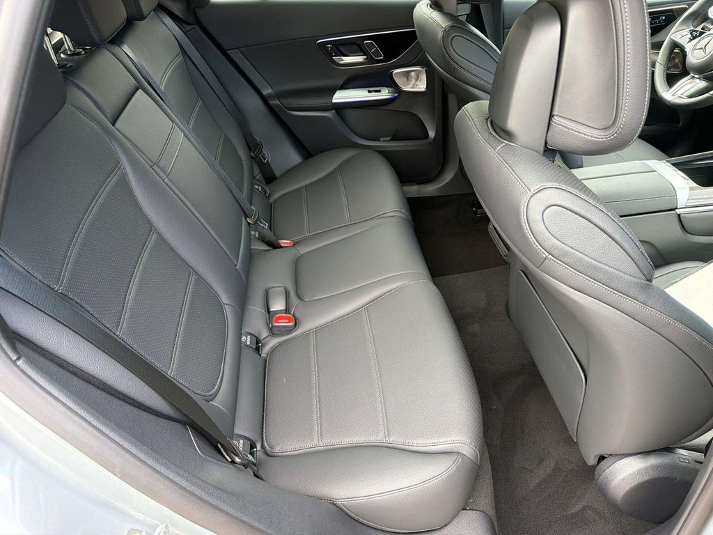 صورة مصغرة 31 لـ 2026 Mercedes-BENZ GLC